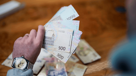 Навіть із невеликою зарплатою: як створити фінансову подушку - 290x166