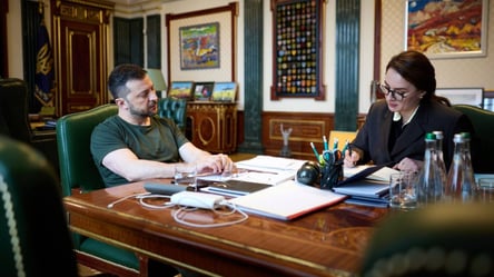 Зеленский анонсировал изменения о пересечении границы мужчинами - 285x160