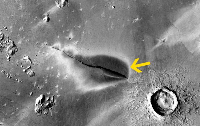 Ученые сделали новое открытие на Марсе — планета оказалась совсем не мертвая