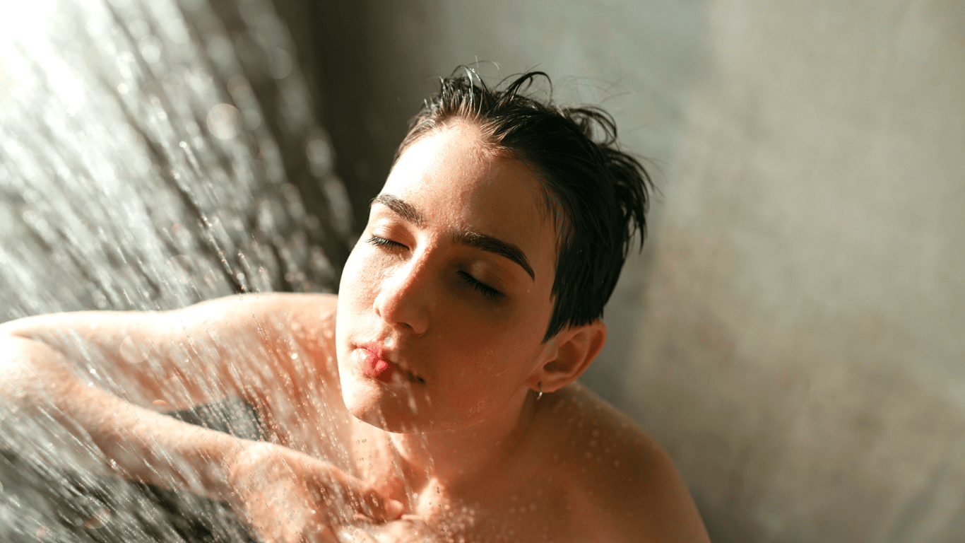 Чистий четвер 2026: як і коли купатися за прикметами, щоб змити всі гріхи