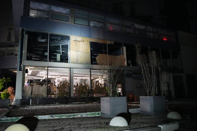 Росіяни вдарили по житловому комплексу в Харкові, — Ігор Терехов - фото 15