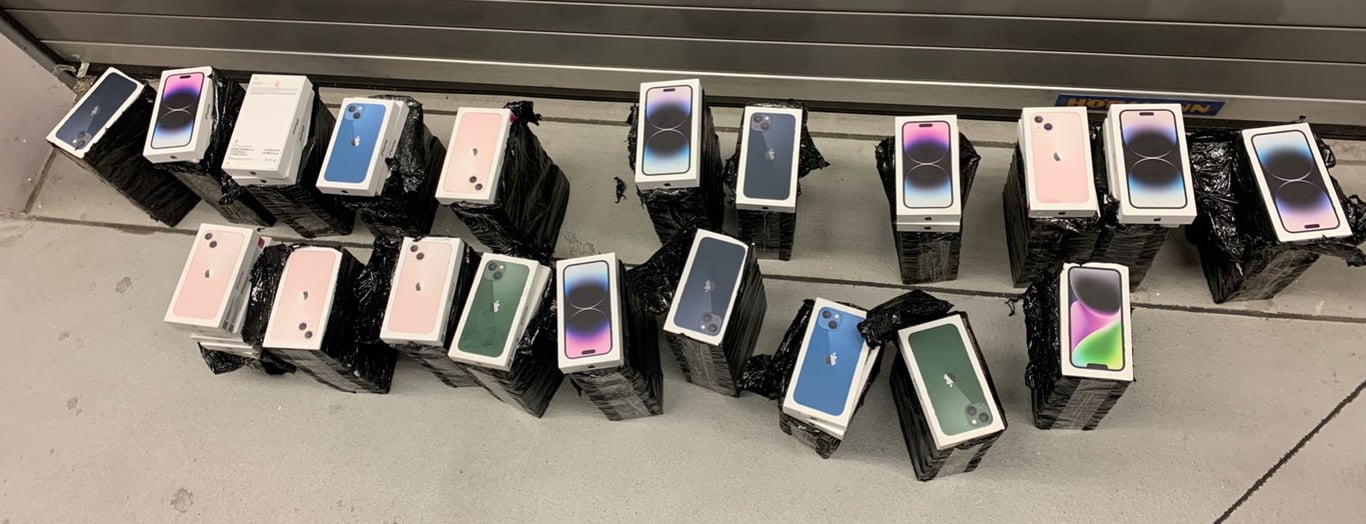 Знайдена техніка в автобусі. Фото: Держприкордонслужба