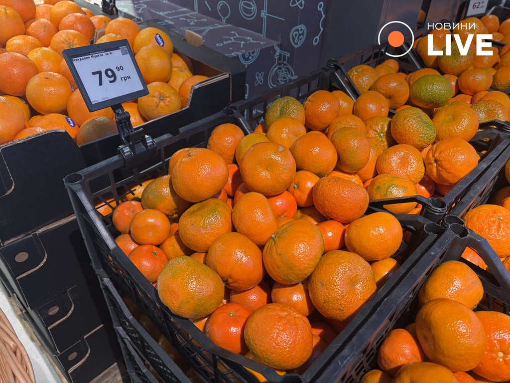 Зеленые и побитые — за сколько продают мандарины в супермаркетах - фото 2