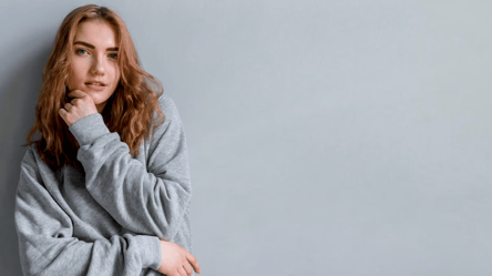 How to style the trendy gray sweater in 2025 - 285x160