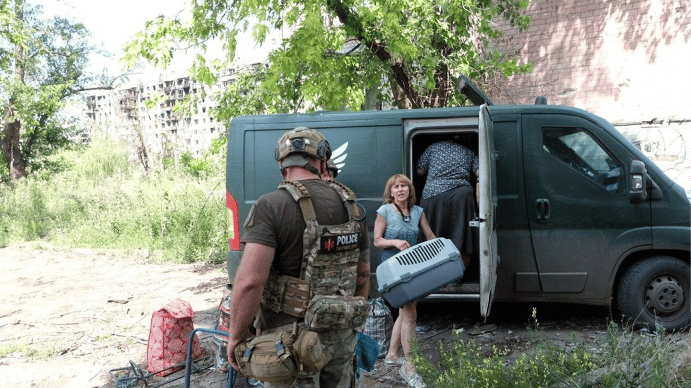 На Сумщині оголосили обов’язкову евакуацію з населених пунктів п'яти громад