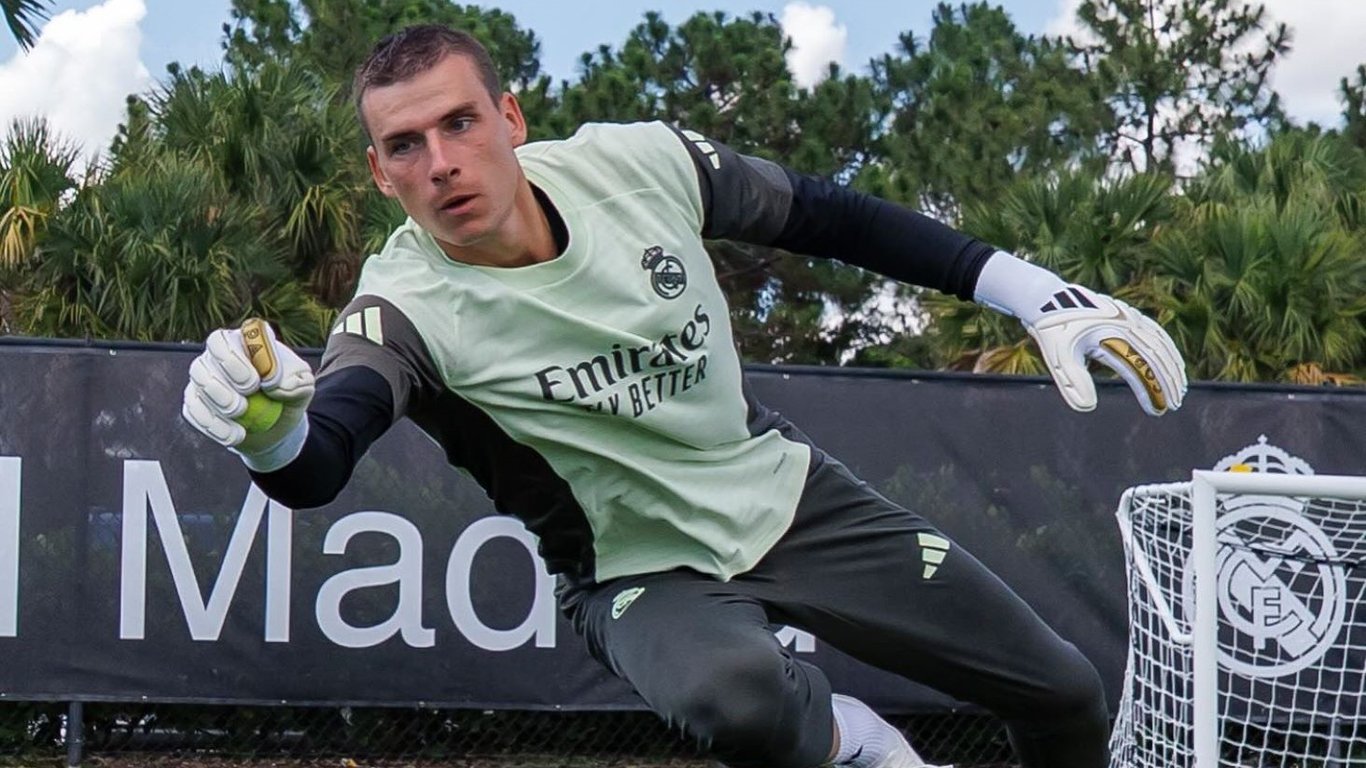 Андрей Лунин