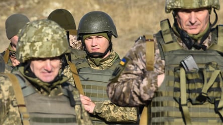 В Украине больше военных получат доплаты: кто имеет право на 100 тыс. грн - 285x160