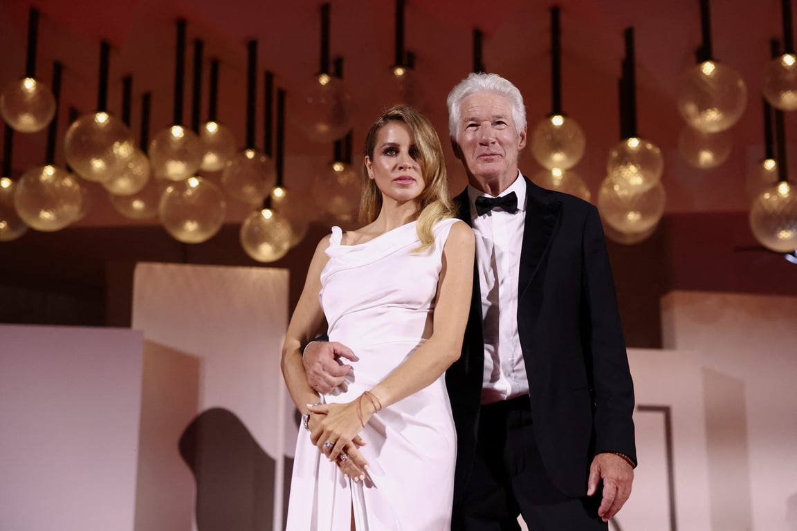 Актор Річард Гір із дружиною