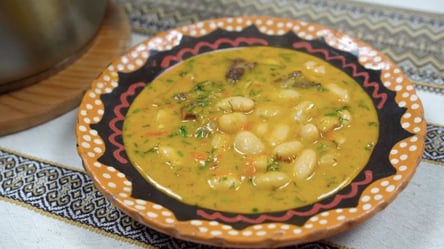 Закарпатська кухня: рецепт густої підбиваної пасулі з яловичиною - 304x171