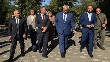 Коаліція та союзники планують миротворчі кроки для України - 285x160