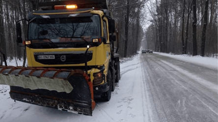 Преодоление последствий непогоды: в Киевской области чистят дороги от снега - 285x160