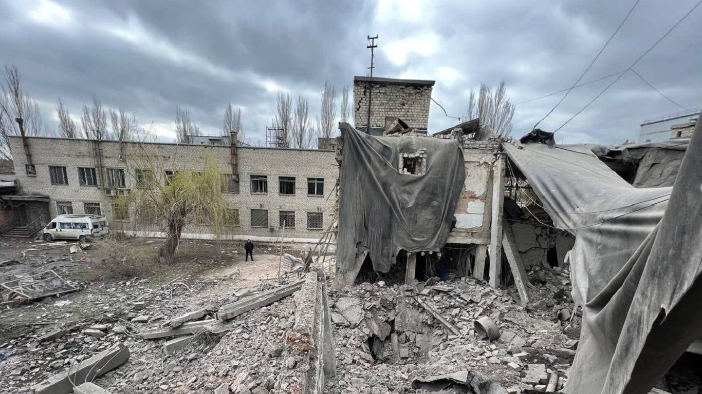 Скандал на Донбасі: прифронтове місто провело мільйонний тендер на ремонт дороги