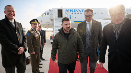 Зеленский прибыл в Берлин для обсуждения мирного плана - 304x171