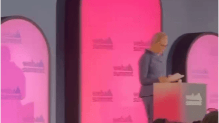 Ukrainians disrupted Navalnaya's speech at conference — video - 285x160