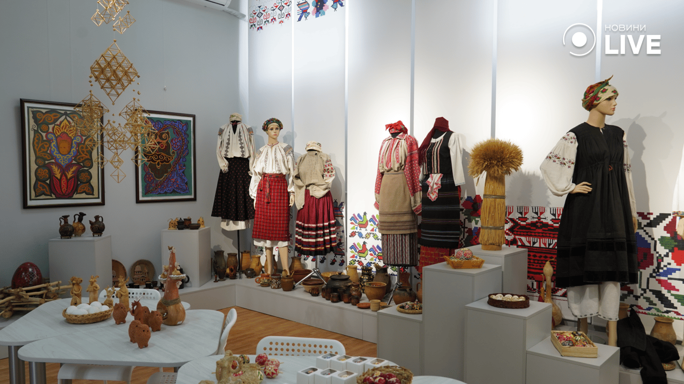 Всесвітній день вишиванки: що відомо про історію одеського орнаменту