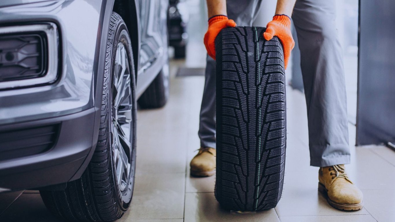 Качественные шины обычно обладают лучшими свойствами удержания дороги и торможения, что помогает уменьшить риск аварий.