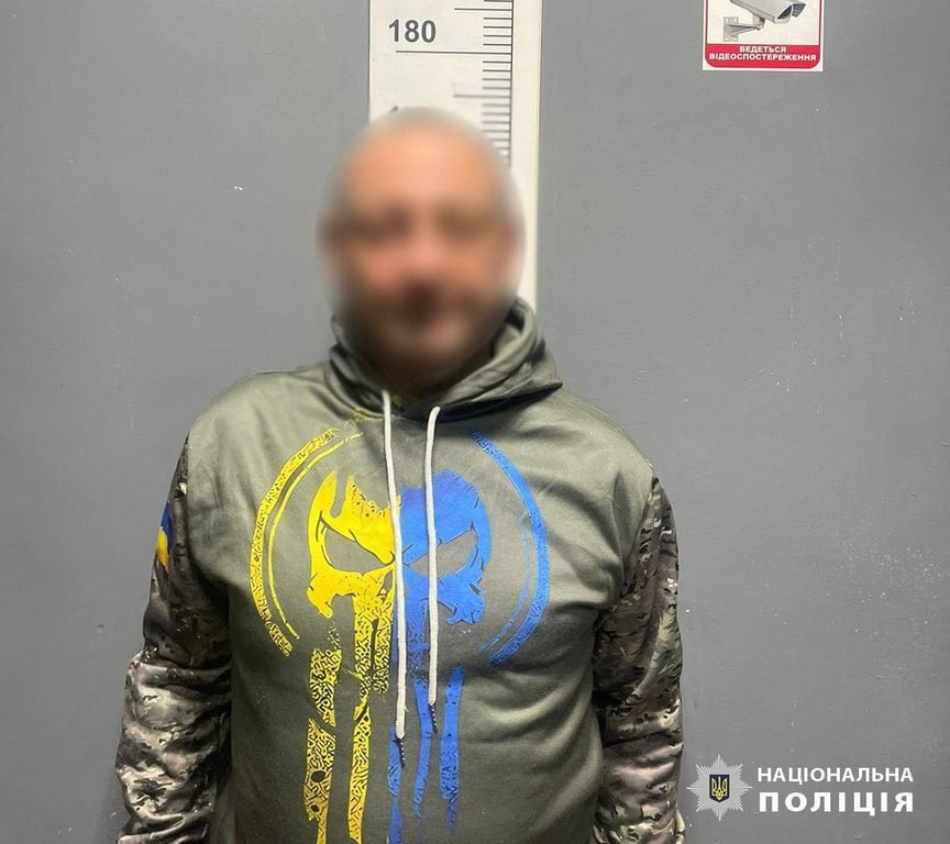 У Києві чоловік запускав феєрверки