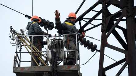 Скільки триває ремонт підстанцій після атак — відповідь експерта - 290x160