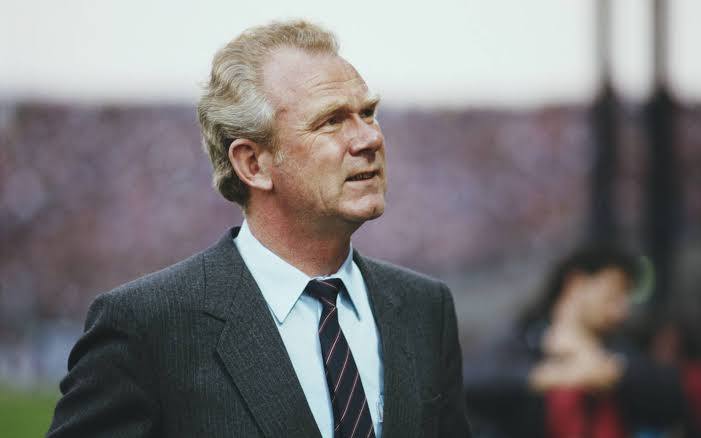 В Одессе появился переулок в честь известного тренера по футболу - фото 2