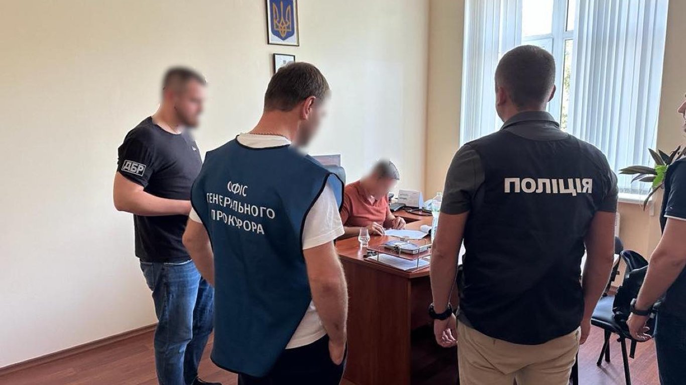 В Одесской области задержали чиновника-взяточника