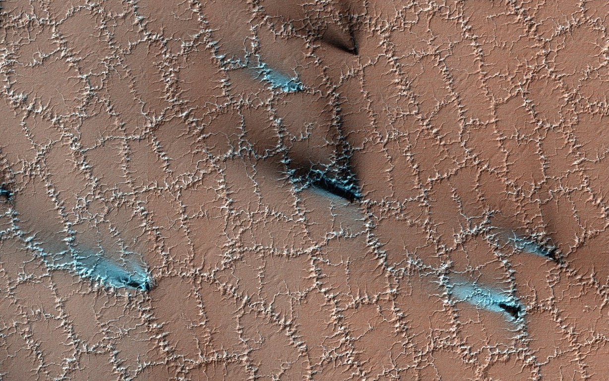 Какой может быть зима на Марсе