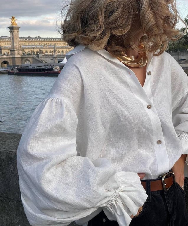 Біла сорочка на усі випадки життя