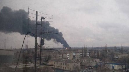 На Донеччині палає російський склад з паливом - 285x160
