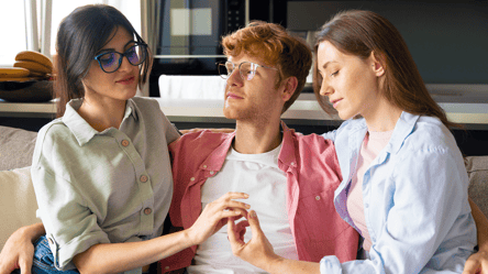 Справжні почуття чи звичайний тренд — що таке поліаморні стосунки - 285x160