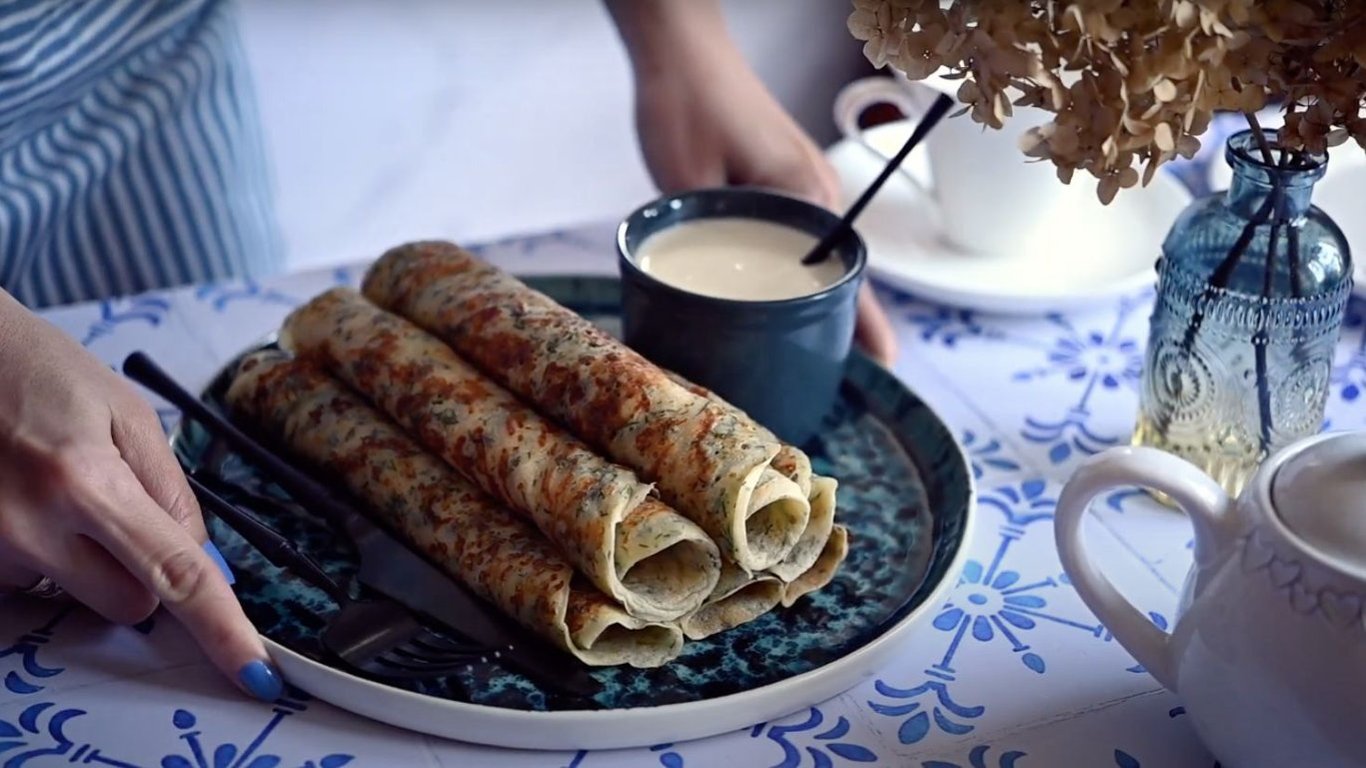 Рецепт дуже смачних млинців на молоці —відео