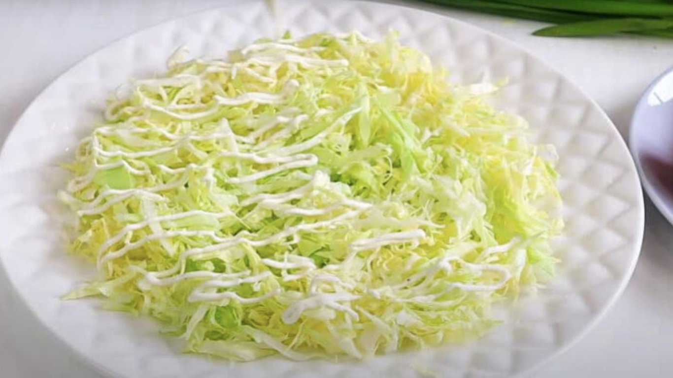 салат Квітень на Великдень, який багатий смак, дешевий за складом