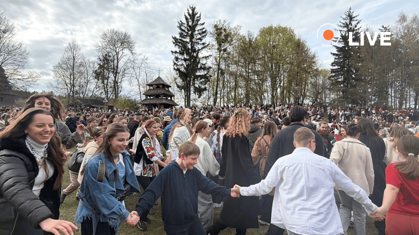 Шевченківський гай у Львові 12 квітня