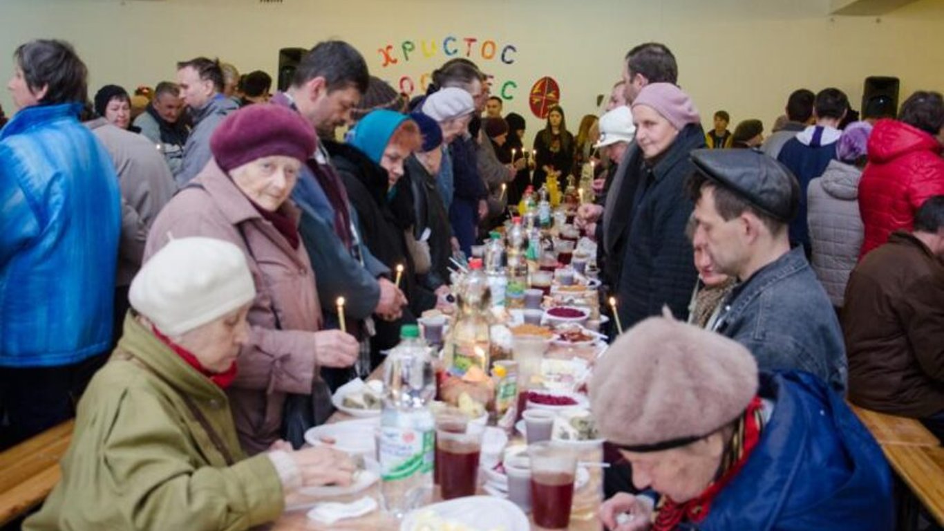 Во Львове организуют благотворительные Пасхальные завтраки