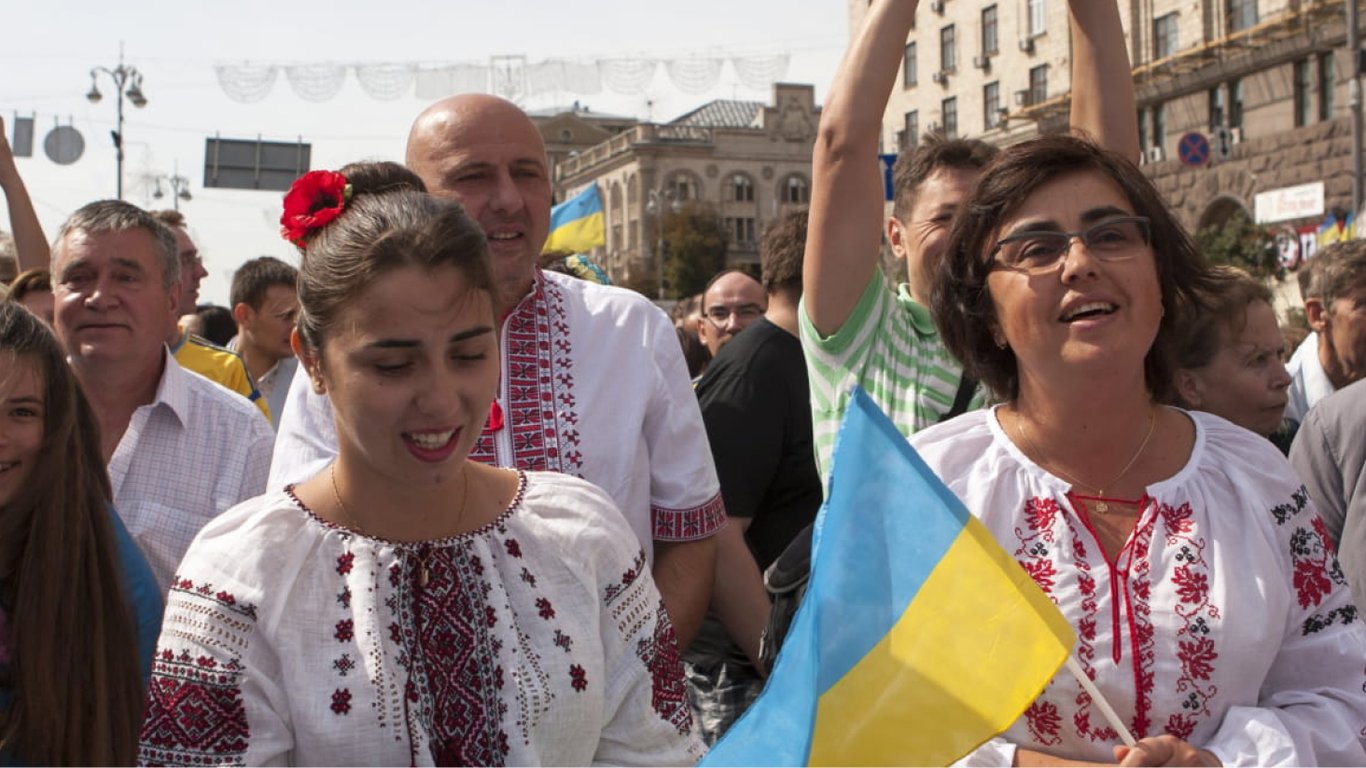 Доплати до Дня Незалежності-2023 — кому в Києві пощастить отримати кошти