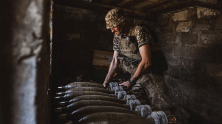 Прем'єр Чехії розповів, коли відбудуться перші поставки снарядів Україні - 285x160