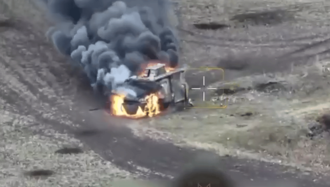 Підірвана бойова техніка