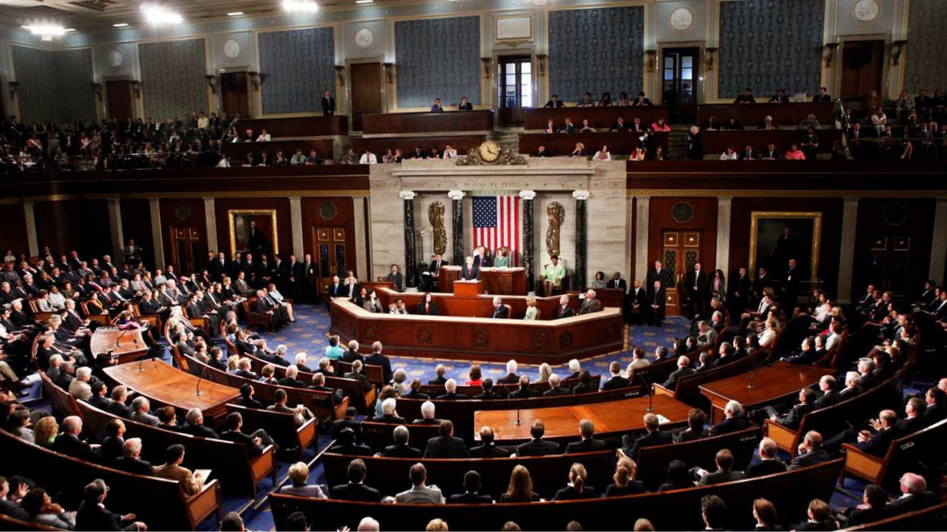 Республіканці в Конгресі США закликають до швидшого постачання зброї для України