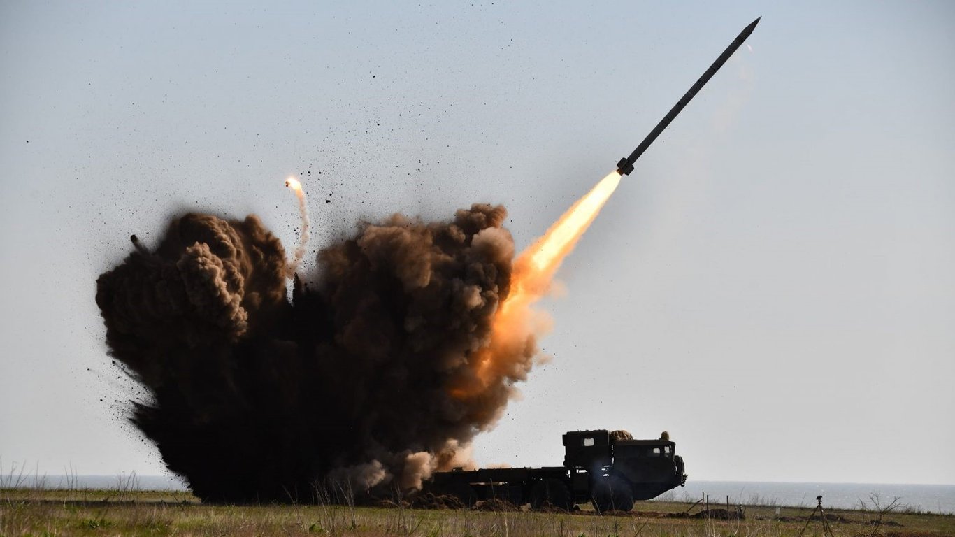 Российские военные продолжают обстреливать украинские города: Генштаб рассказал новые детали