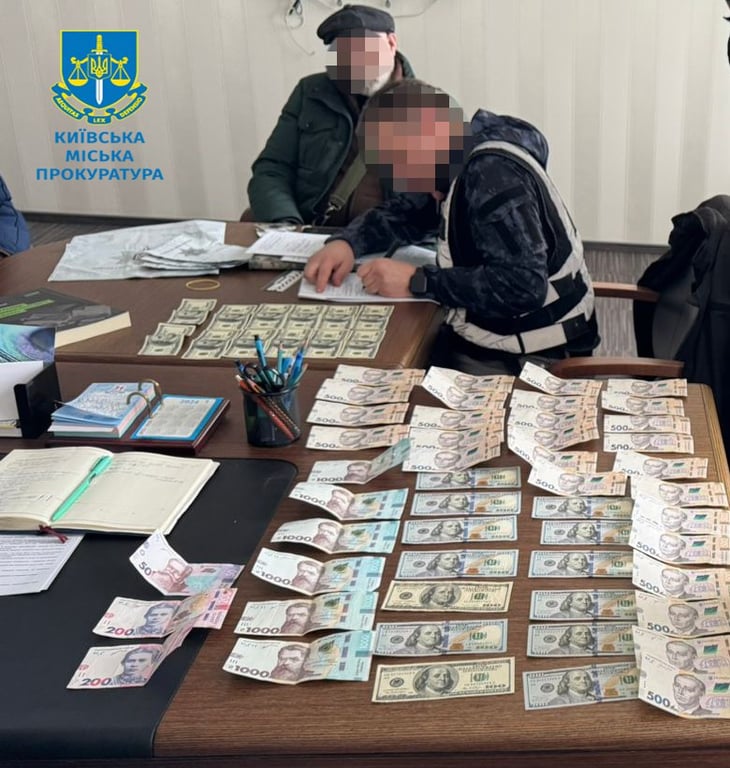 прокурор веде слідство