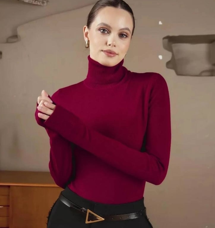 Водолазка - базова річ в будь-якому гардеробі