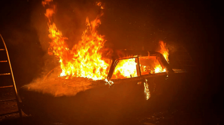 Школяр підпалив автомобіль військового — як його покарав суд - 285x160