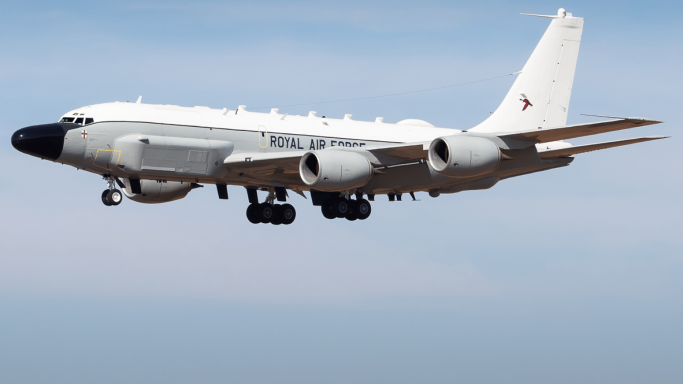 Зліт американської авіації — розвідувальні літаки НАТО помічені біля Одещини