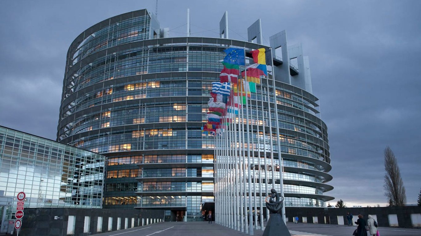 Виконавчий комітет Євросоюзу схвалив надання Угорщині 900 млн євро