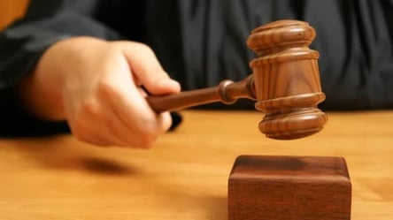 Сержант із ТЦК отримав 9 тисяч доларів за зняття людей з розшуку - 290x160