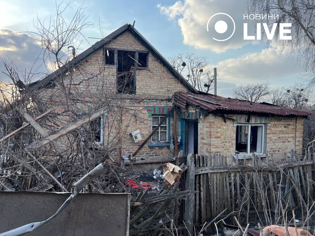 Знищений будинок у Гатному