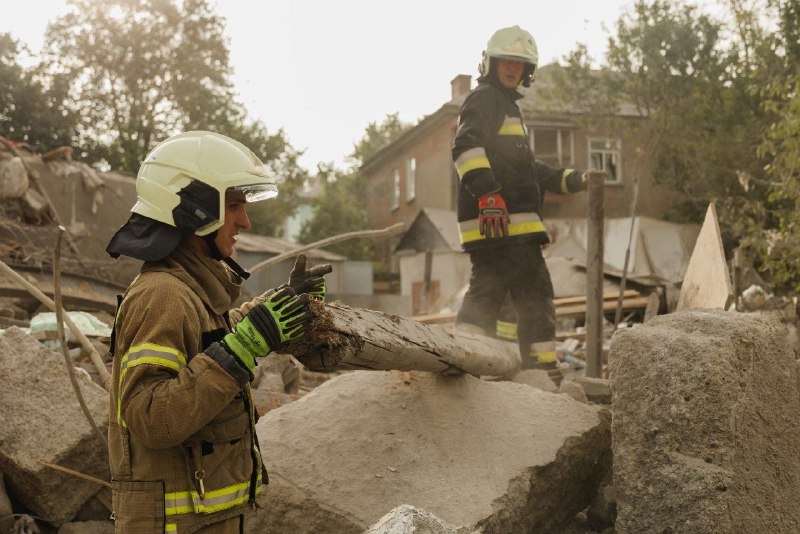 рятувальники