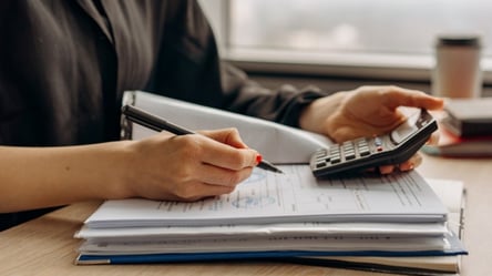 Зарплати в Україні у грудні — кого торкнеться індексація доходів - 290x160