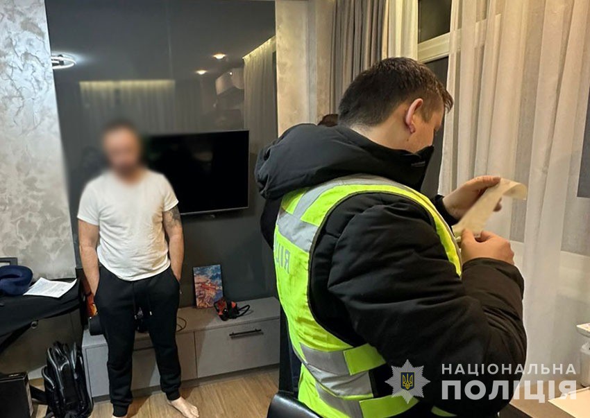 Посадовця КМДА обшукали та знайшли фейкові довідки про захворювання