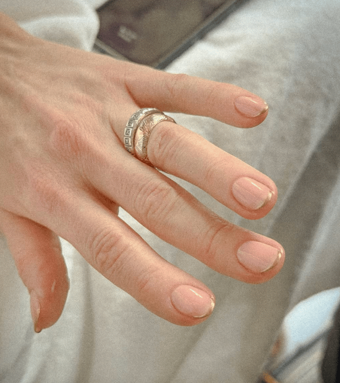 Який новий френч зробила Енн Гетевей