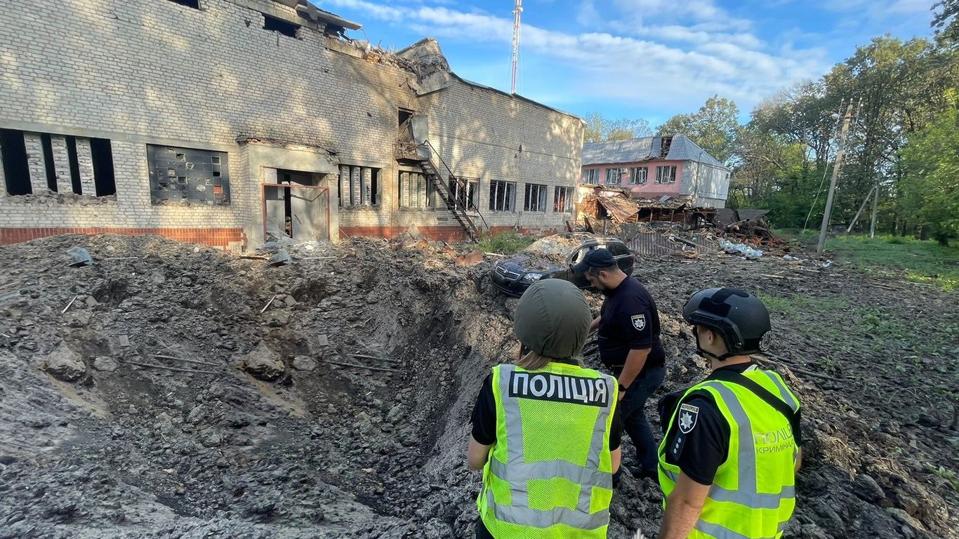 Росіяни завдали ракетного удару по Харківщині: є постраждалі