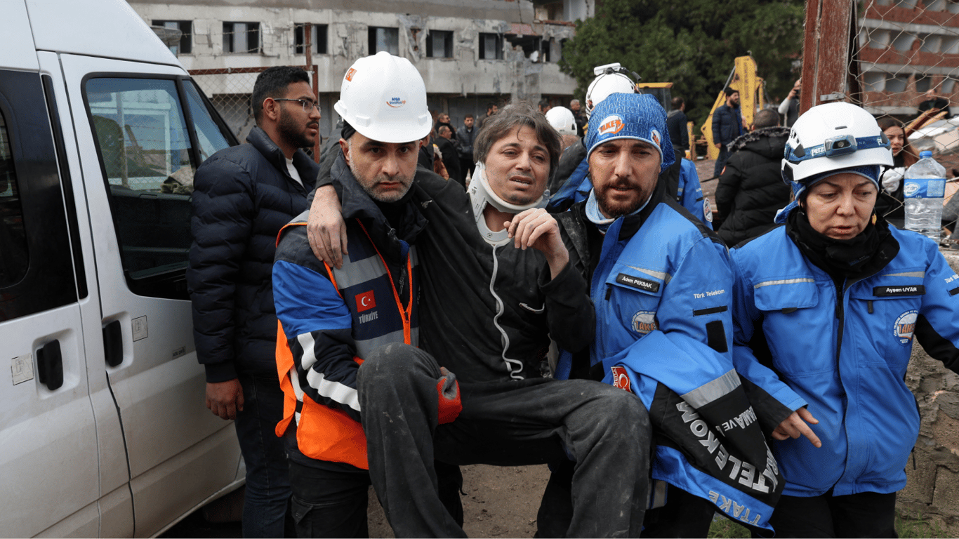 Внаслідок землетрусу у Туреччині та Сирії загинуло понад 5 тисяч людей